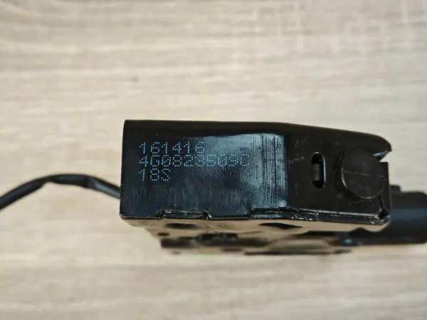 Fecho do capô OEM 4G0823509C para Audi A6 A7 C7 Lift image 5
