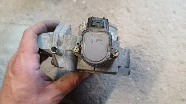 Cuerpo de aceleración Mazda 3 03-09 BK 1.6 B OEM image 4