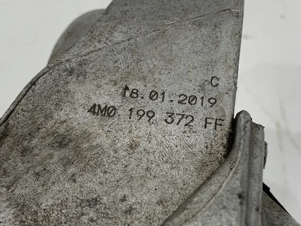 Moottorin Kiinnike Oikea Audi Q8 4M0199372FF 3.0 286HV image 5