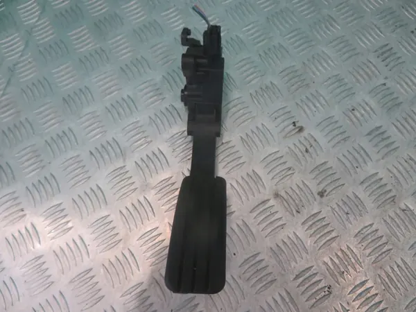 Kaasu Poljin Renault Trafic Opel Vivaro 180026451R image 3