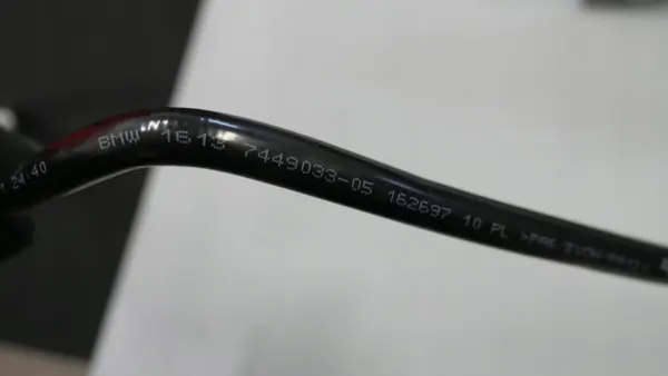 BMW G20 G21 bränsleledning fram OEM 7449033 image 4
