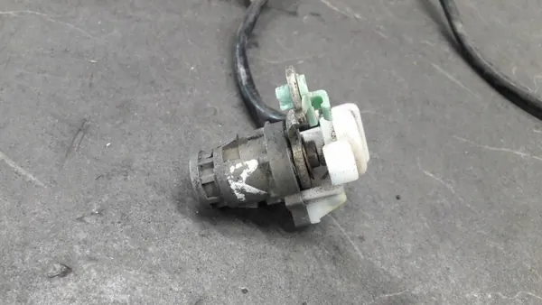 Insertion de clé Honda Accord Coupe OEM accord coupe image 3