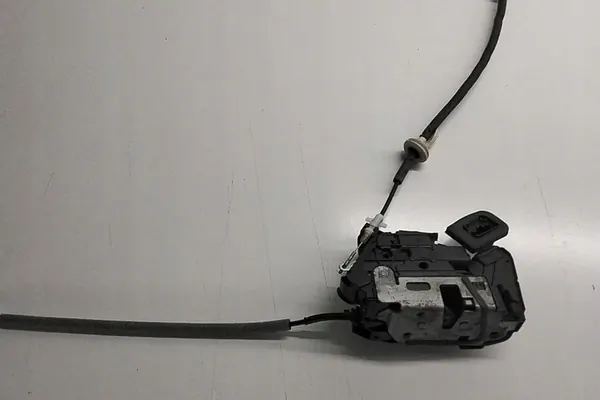 Höger Framdörrslås VW TIGUAN 2018 image 3