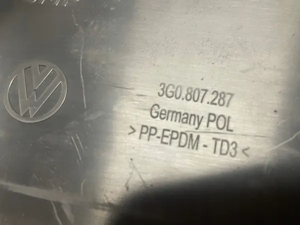 Support plaque OEM 3G0807287 Volkswagen d'occasion image 3
