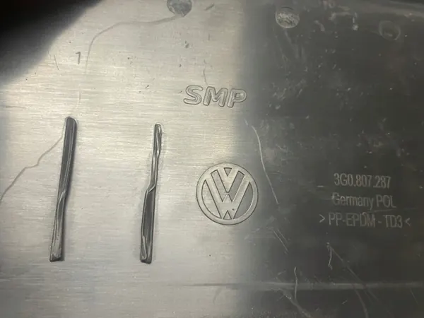 Support plaque OEM 3G0807287 Volkswagen d'occasion image 4