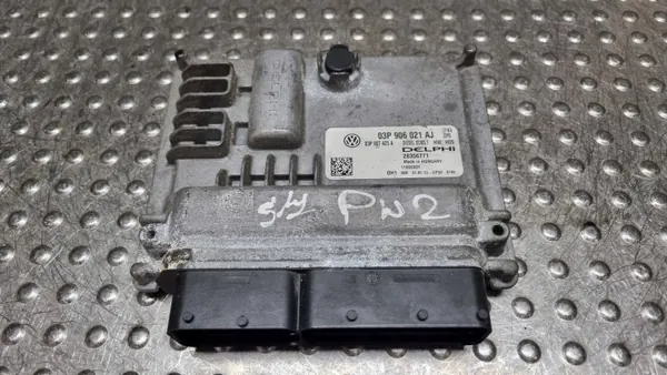 Unidade Controlo Motor 03P906021AJ para VW Polo V 1.2TDI image 2