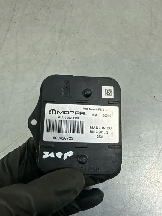 Balastro Xenon Jeep OEM 90042672S - Usado image 8