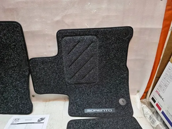 Tapis de voiture KIA Sorento OEM C5141ADE00 image 3