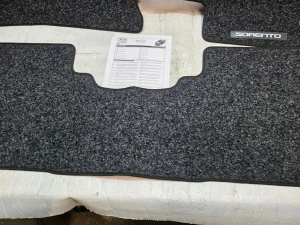 Tapis de voiture KIA Sorento OEM C5141ADE00 image 5
