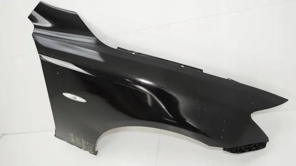 Oikea etulokasuoja OEM 360201055 Lexus IS II 05-10 image 3