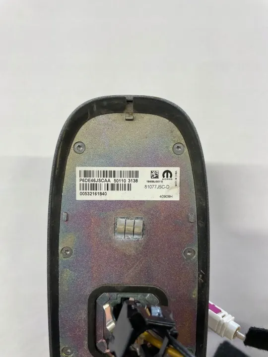 Käytetty GPS-antenni (evä) OEM P6DE46JSCAA Dodge image 3