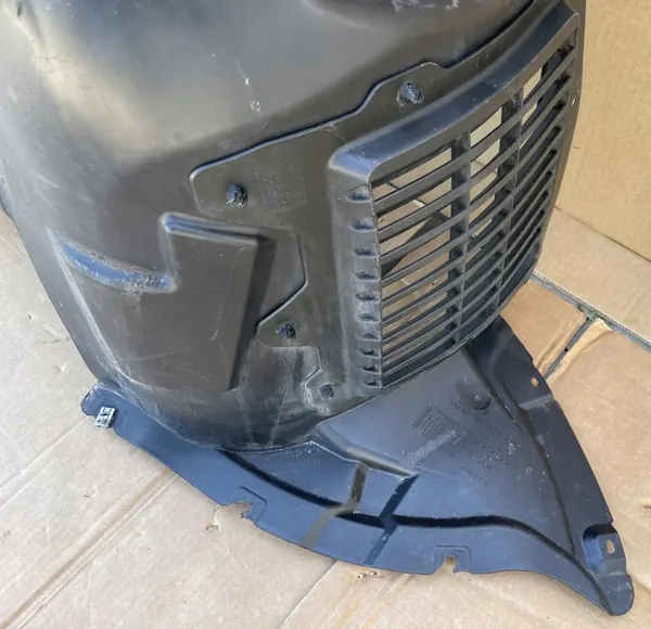 Front Left Wheel Arch Audi A3 S3 RS3 2012-2019 OEM image 2