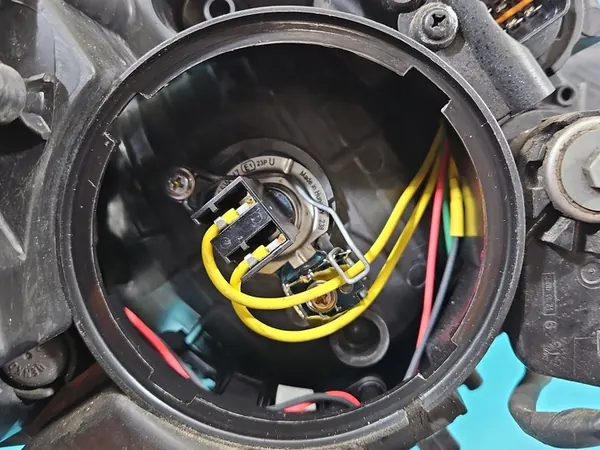 Vasen Ajovalaisin Hyundai Elantra V 10-16 Eurooppa OEM 92101-3X image 5