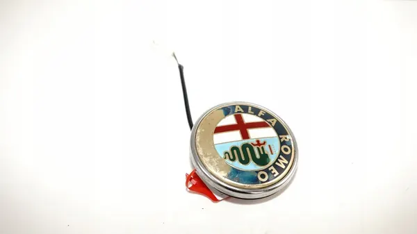 Poignée de coffre Alfa Romeo Giulietta 10-13R image 1