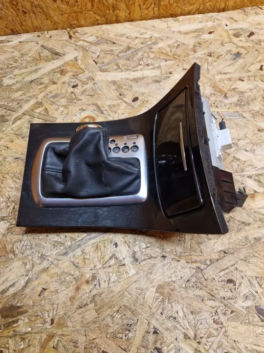 Cendrier avant Infiniti EX OEM P66100A98100 image 3