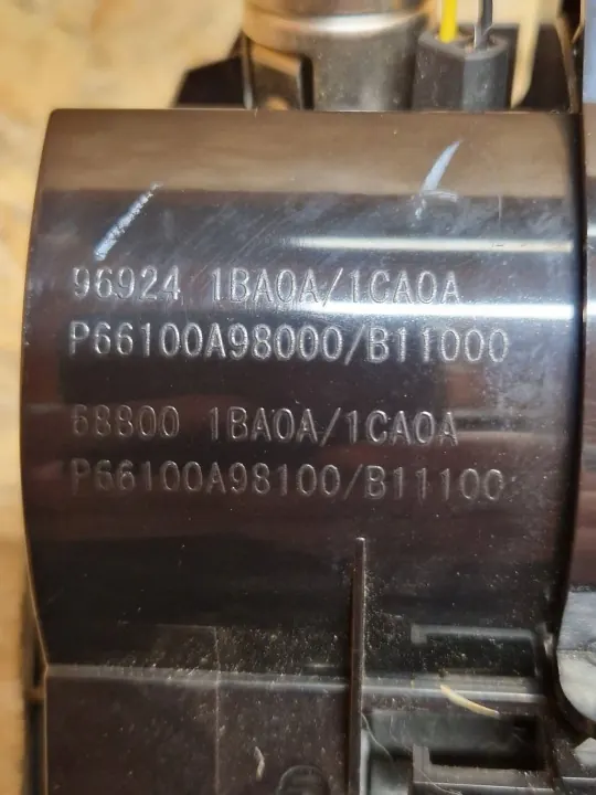 Cendrier avant Infiniti EX OEM P66100A98100 image 5