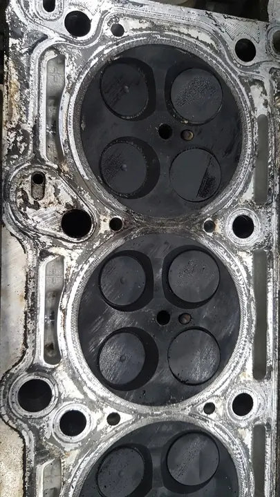 Motorzylinderkopf Mercedes Sprinter 906 2.2 CDI image 5