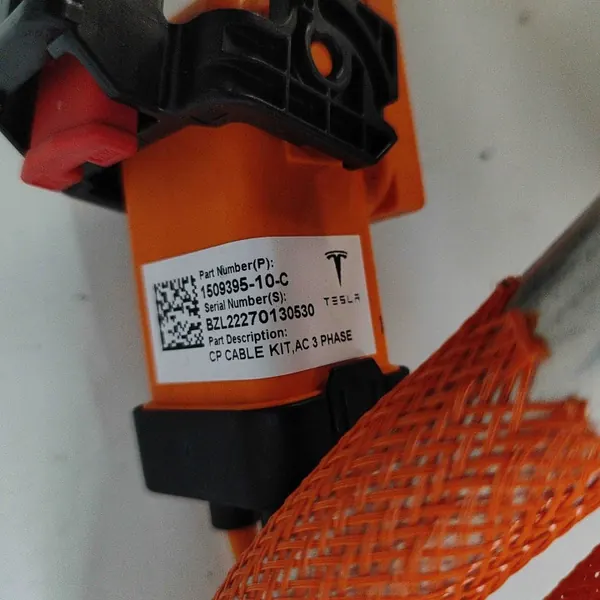 Tesla acculaderkabel OEM 150939510C Gebruikt image 7
