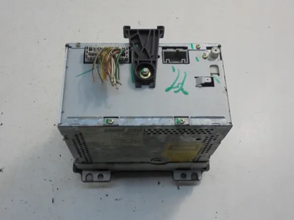 Rádio Ford Fusion OEM 2S61-18C815-HB - Usado image 5
