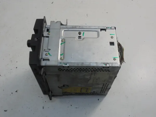 Rádio Ford Fusion OEM 2S61-18C815-HB - Usado image 6