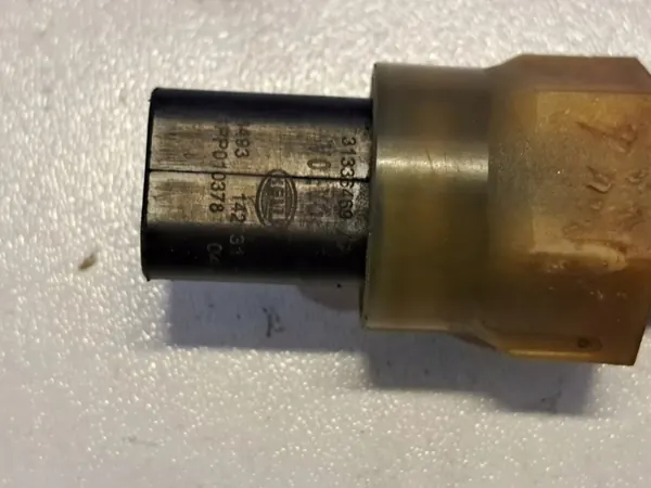 Régulateur Pression Carburant Volvo S60 2015 OEM 31336469 image 3