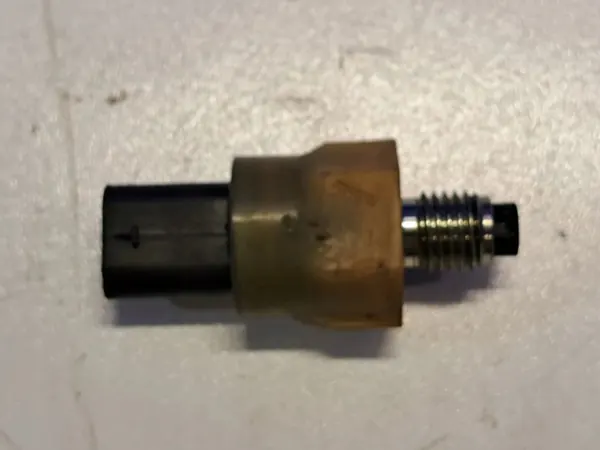 Régulateur Pression Carburant Volvo S60 2015 OEM 31336469 image 5