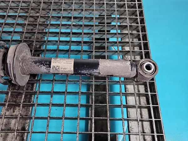 Bakre Höger Stötdämpare OEM 14678612 för BMW G30 image 3