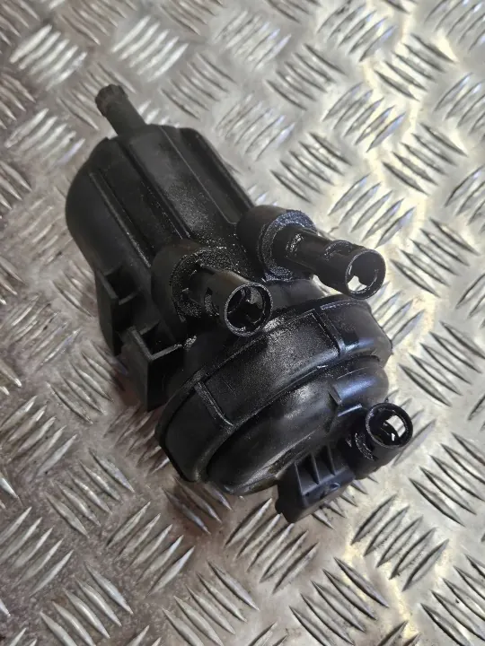 Opel Polttoainesuodatin Kotelo OEM 13224652 Etu image 4