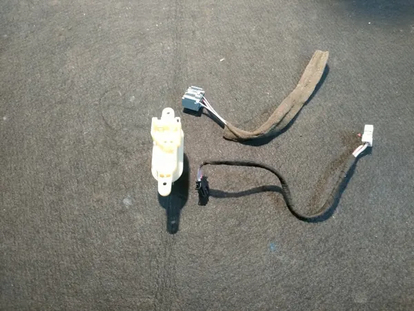 Puhallinvastus OEM 52426558 Renault Laguna III:lle image 7