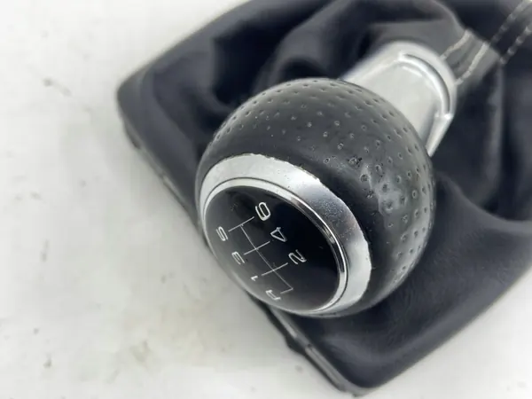 Pomo de mudanças Audi A3 8V S-Line OEM 8V0711184 image 3