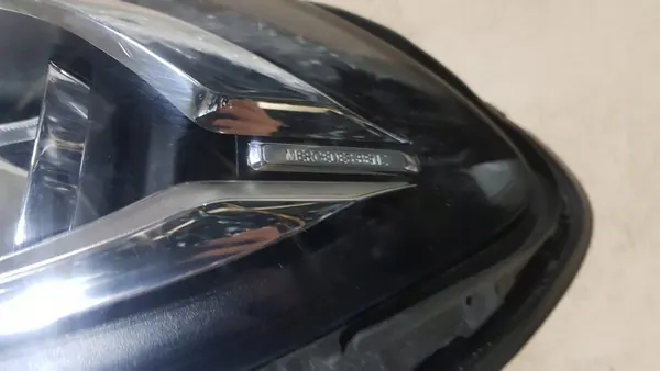 LINKER VOORLICHT MERCEDES B-KLASSE image 10