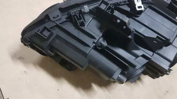 LINKER VOORLICHT MERCEDES B-KLASSE image 7