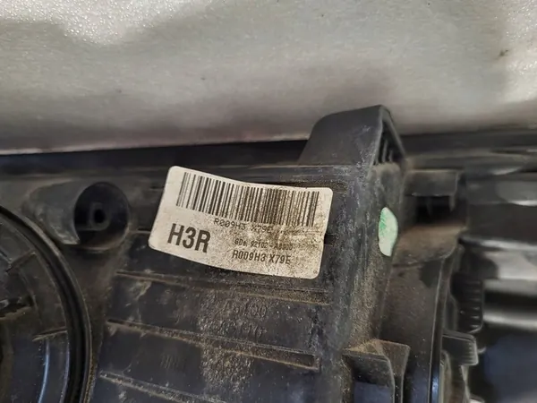 Faros delanteros derecho Hyundai i30 II 2012-2016 image 8