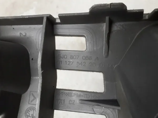 Deslizamento de para-choque dianteiro direito Skoda Fabia 2 Roomster image 4