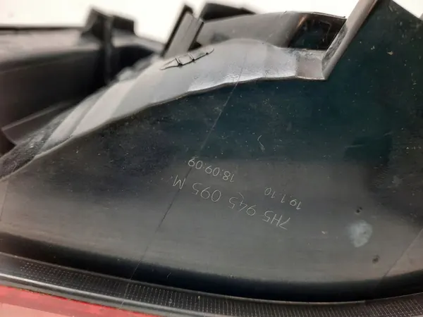 Volkswagen Transporter - Caravelle T5 Luz Trasera Izquierda 7H5945095M image 5