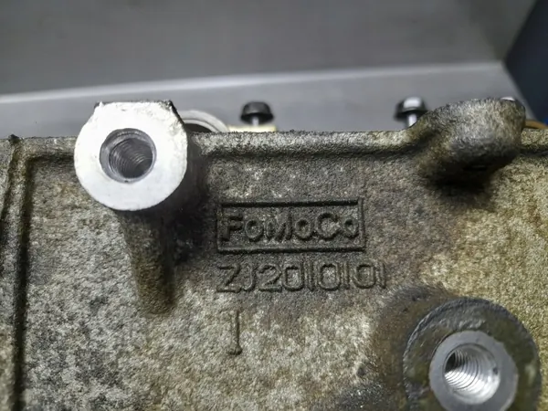 Mazda 1.3 16V Culata Árboles de Levas OEM ZJ2010101 image 6