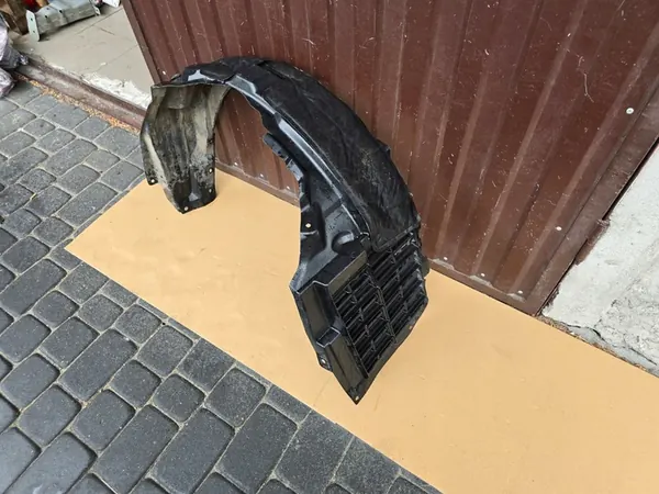 Mitsubishi Lancer VIII Front Left Wheel Arch 5370A737 image 2