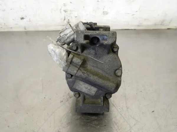 Toyota Corolla A/C Compressor 447260-7090 image 3