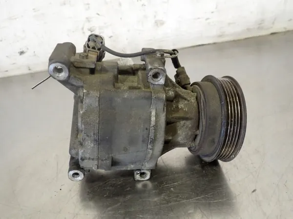 Toyota Corolla A/C Compressor 447260-7090 image 4