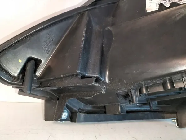 Farol direito LANCIA YPSILON III 11- OEM 51850554 image 8