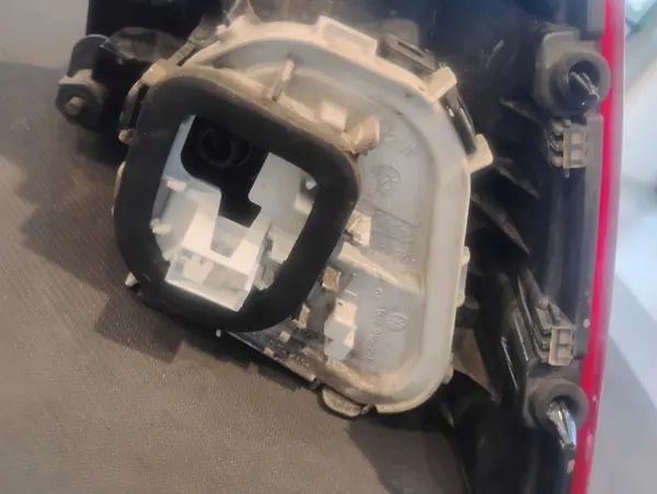 Luz Trasera Izquierda VW Golf VII Kombi (12-16) 5G9945095C image 5