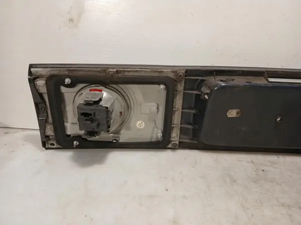VW Sharan I Baklucklist OEM 964981 - Begagnad image 6
