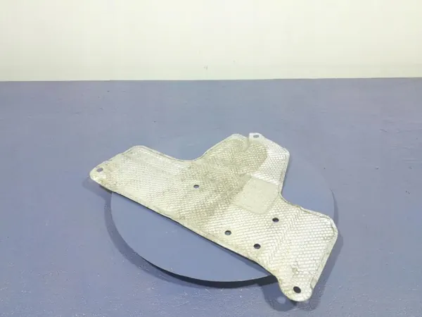 Audi Q7 II lämpökilpi OEM 4M0825641E image 2