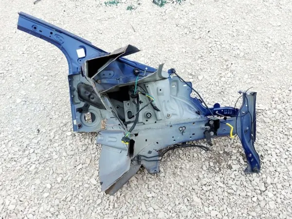OEM 1 Larguero Delantero Izquierdo para Peugeot 208 I - Usado image 8