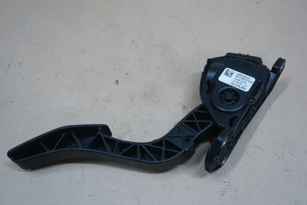 Suzuki Grand Vitara II gaspedaal OEM I5900-65J01 image 3