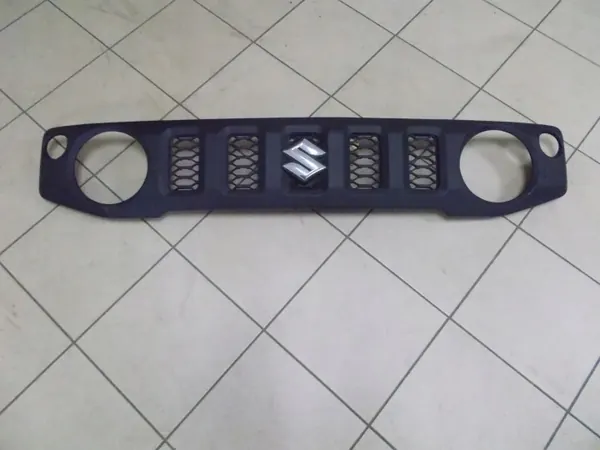 Suzuki Jimny IV Frontgitter OEM 72111-78R0 Gebraucht image 2