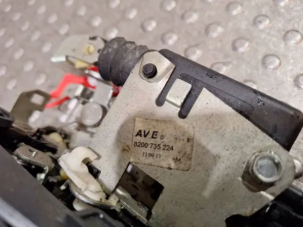 Höger Framdörrslås Dacia Sandero I 8200735224 image 4