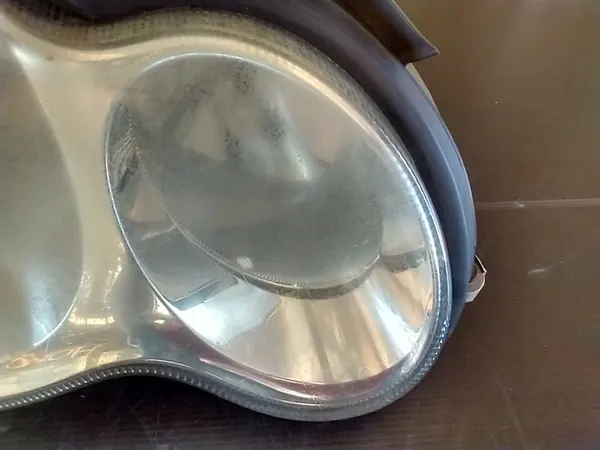 MERCEDES C-KLASA W203 LIFT RECHTER VOORLICHT A2038203461 image 2