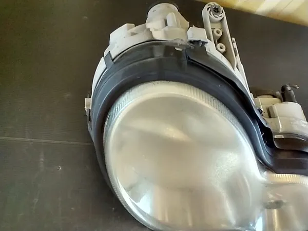 MERCEDES C-KLASA W203 LIFT RECHTER VOORLICHT A2038203461 image 8