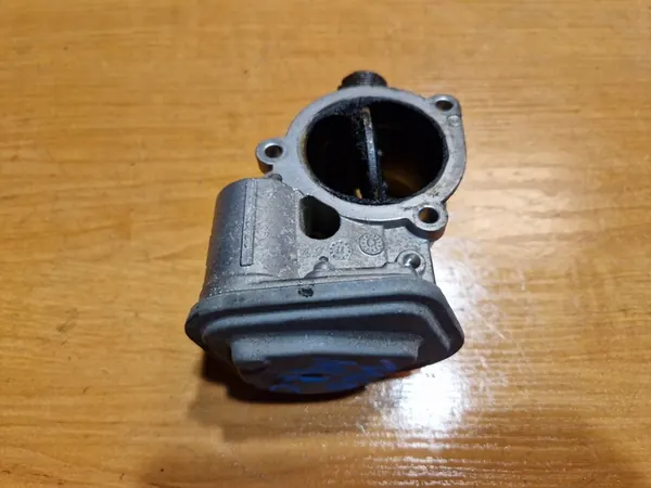 BMW E87 E90 E60 2.0d Drosselklappe 7804373 image 2